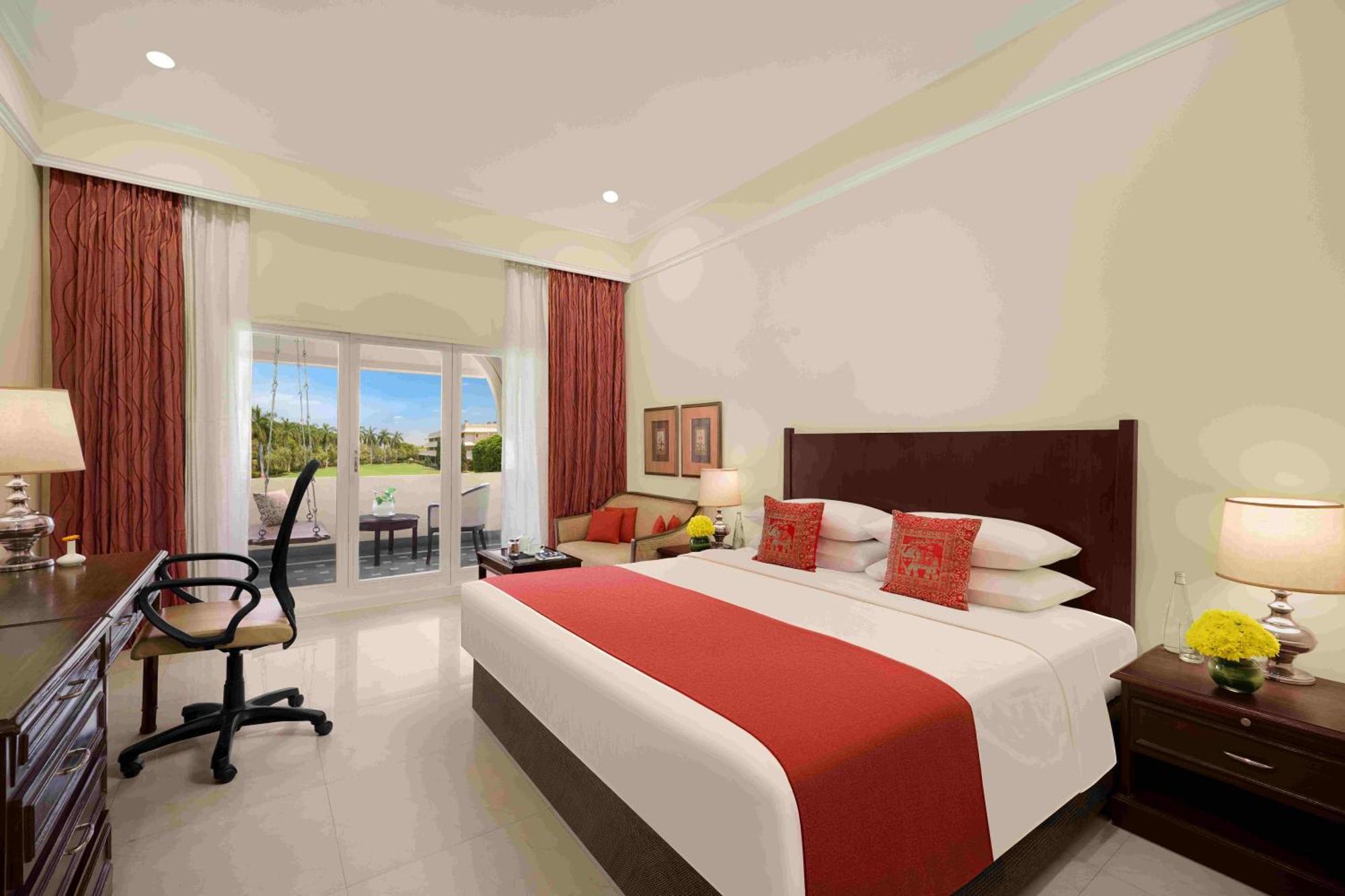 Gateway - Chhatrapati Sambhaji Nagar 5*