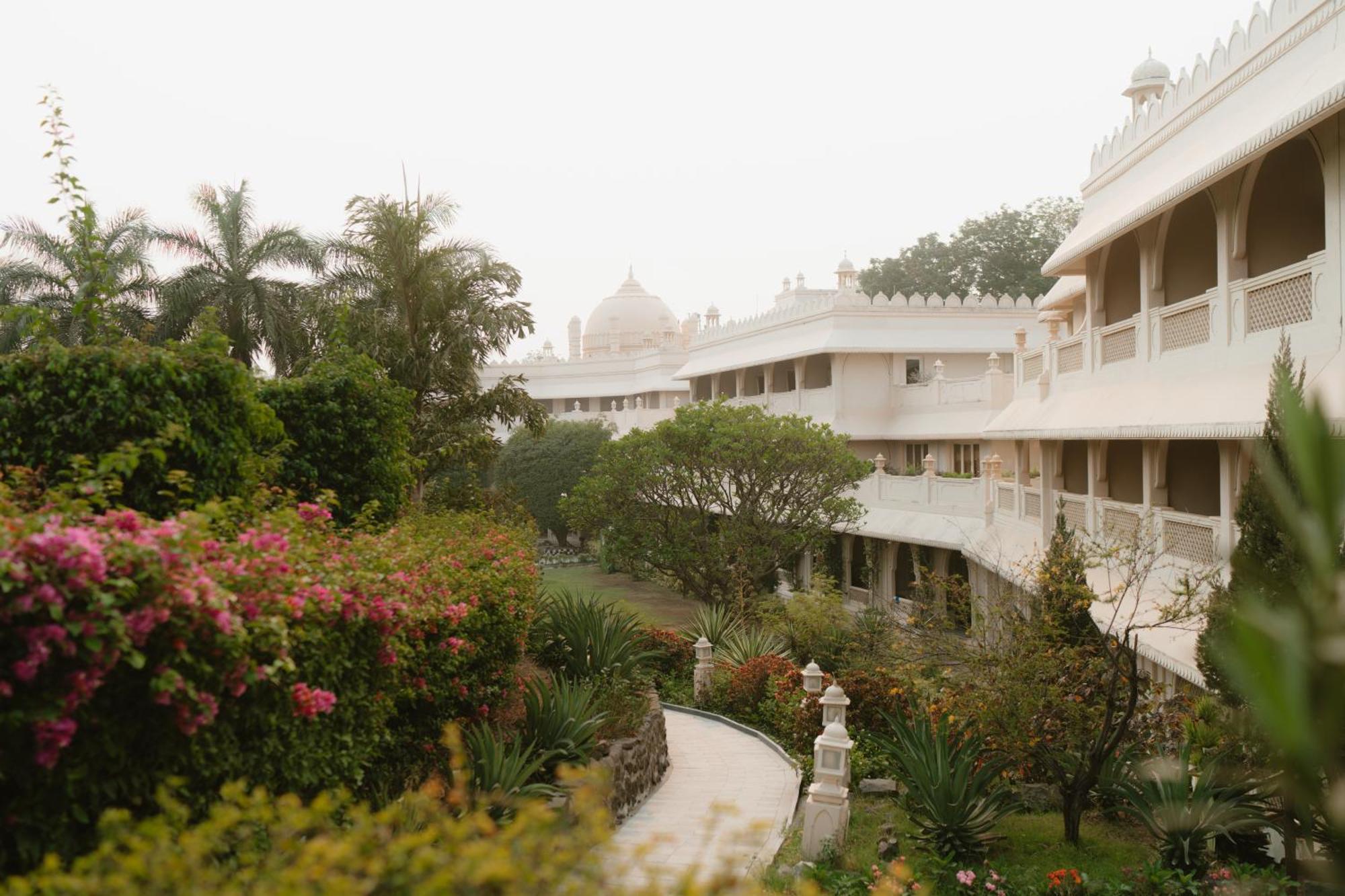 Gateway - Chhatrapati Sambhaji Nagar 5*